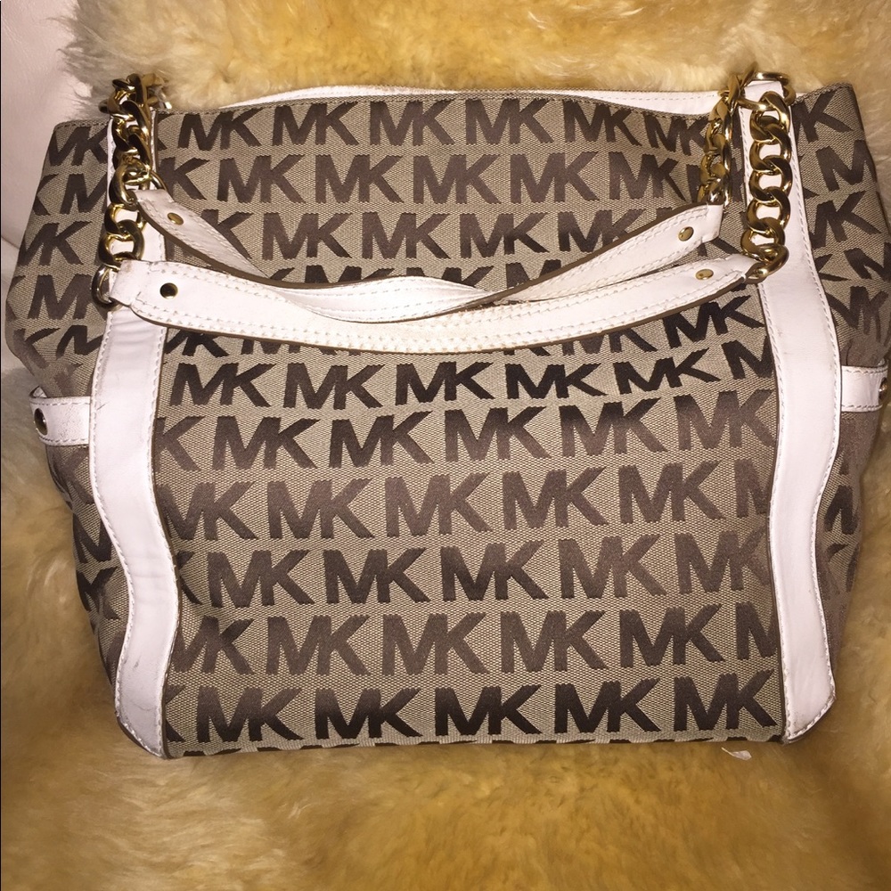 Michael Kors Handbag 👜 - Picture 3 of 8